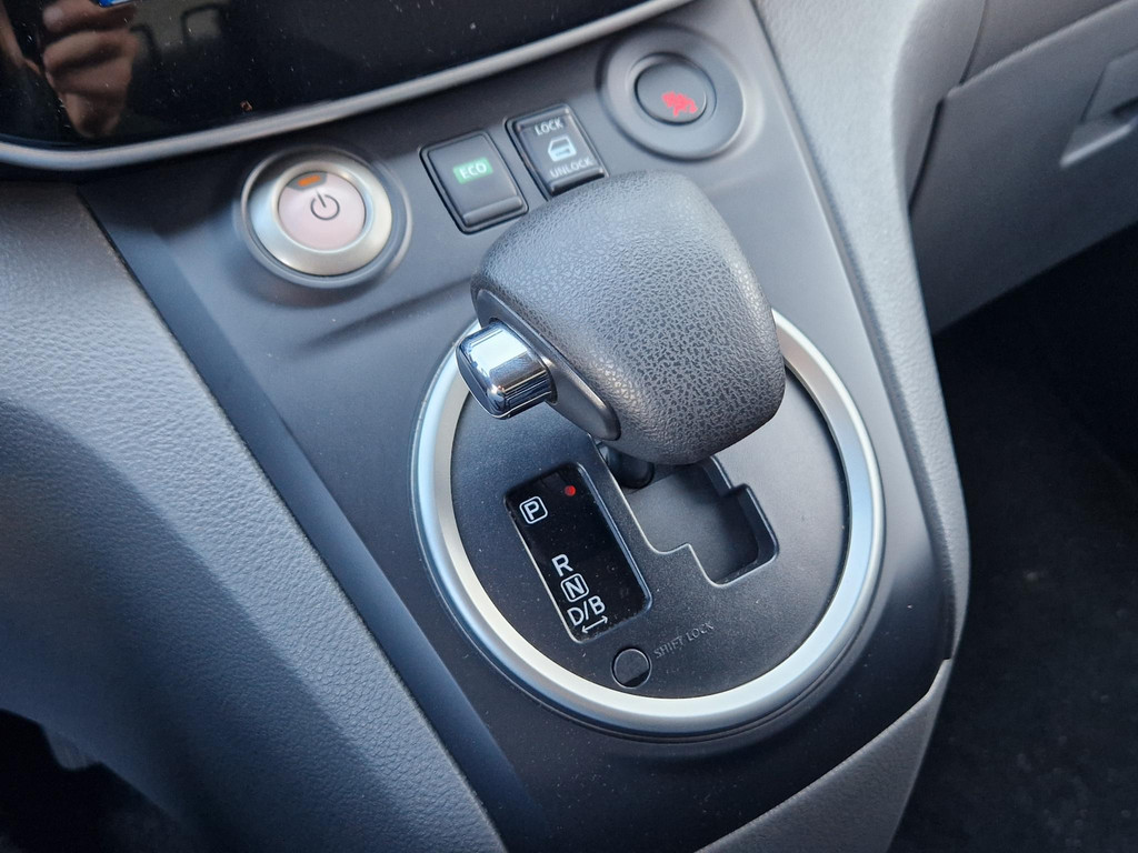 46104127-18.jpg