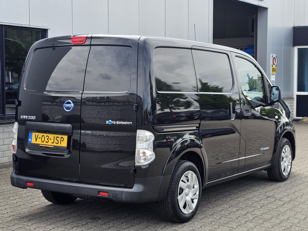 46104127-23.jpg